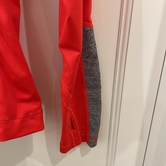 Lululemon Run: Cross Train Pullover Hooded Top—Red-Black -Gray—Barely Worn—4 - Picture 3 of 8